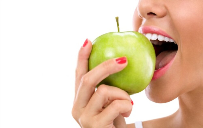 are apples good for your teeth?